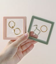 Load image into Gallery viewer, 3D color floating display bracket PE film jewelry box
