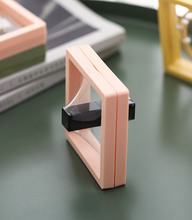 Load image into Gallery viewer, 3D color floating display bracket PE film jewelry box