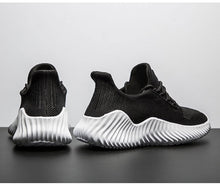 Load image into Gallery viewer, Men's fashionable breathable mesh casual shoes