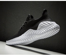 Load image into Gallery viewer, Men's fashionable breathable mesh casual shoes