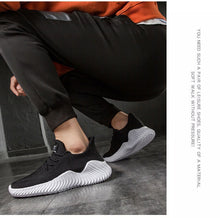 Load image into Gallery viewer, Men's fashionable breathable mesh casual shoes