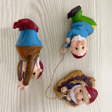 Load image into Gallery viewer, Climbing Gnomes Tree Hugger Decor Garden