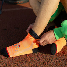 Load image into Gallery viewer, New Men Women Cycling Sock Breathable Protect Feet Wicking Sport Sock