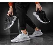 Load image into Gallery viewer, Men's fashionable breathable mesh casual shoes
