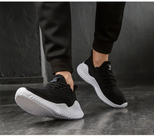 Load image into Gallery viewer, Men's fashionable breathable mesh casual shoes