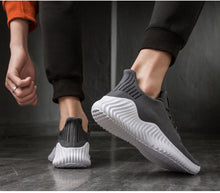 Load image into Gallery viewer, Men's fashionable breathable mesh casual shoes