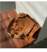 Load image into Gallery viewer, Nubuck PU leather women's Retro large capacity shoulder bag