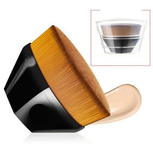 Load image into Gallery viewer, No. 55 Foundation Brush No Trace Brush Makeup Brush