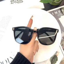 Load image into Gallery viewer, Folding Sunglasses
