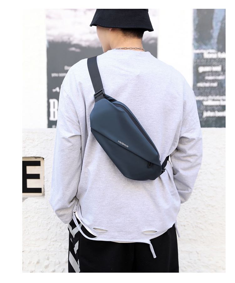 Casual multifunctional large capacity chest bag