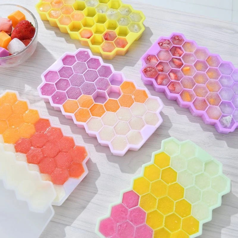 Universal silicone mold for honeycomb ice tray