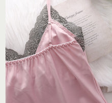 Load image into Gallery viewer, 5Pcs Women&#39;s Satin sexy lace patchwork pajamas and gowns set
