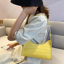 Load image into Gallery viewer, Retro Casual Women Totes Shoulder Bags
