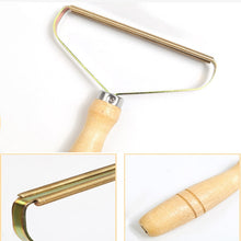 Load image into Gallery viewer, Mini portable fluffy fabric shaver carpet coat hair remover
