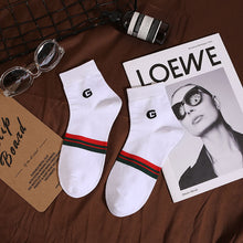 Load image into Gallery viewer, Autumn and winter trend wild cotton socks
